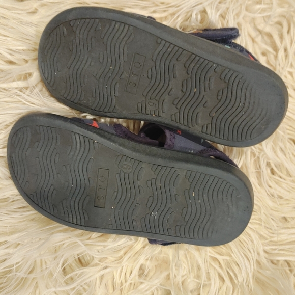 Toddler Size 9 Dino Sandal/Water Shoes - Picture 5 of 5
